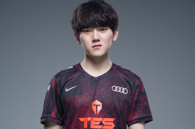 代足球中的 代足球中的