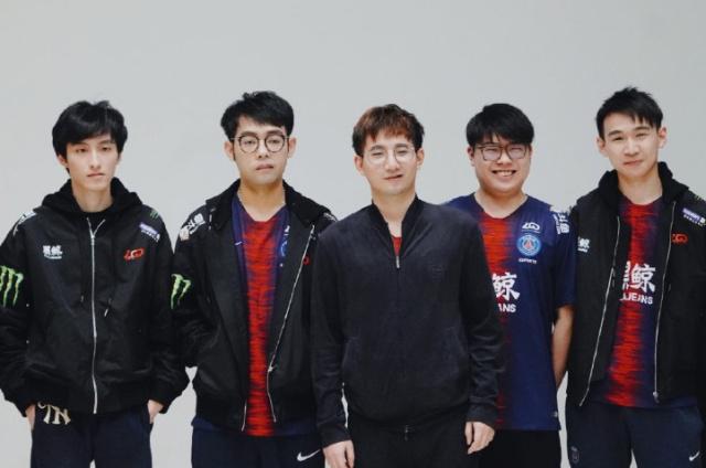 成熟许多 成熟许多